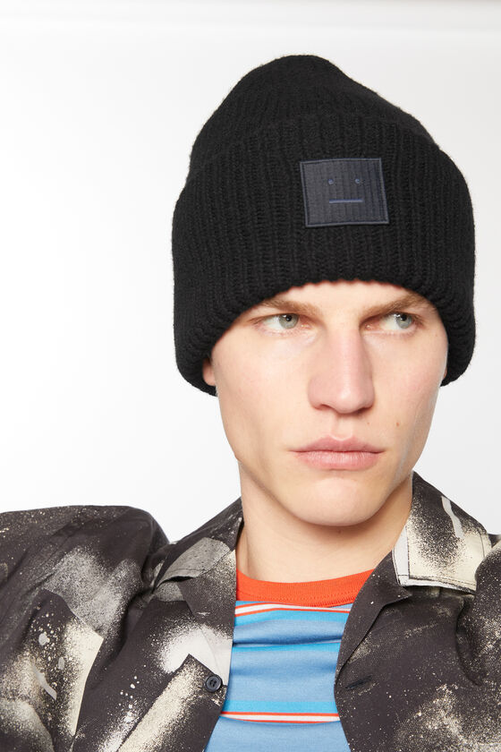 (image for) Top-Level Large face logo beanie